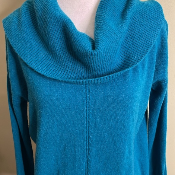 Sundance cashmere Teal Women's Sweater - Picture 9 of 10